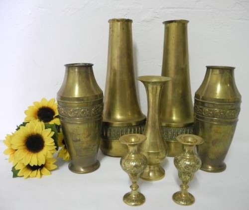 BARGAIN! A lovely collection of different shapes and sizes brass vases.
