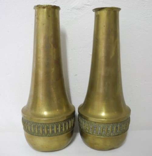 BARGAIN! A lovely collection of different shapes and sizes brass vases.