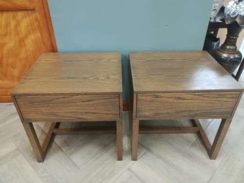 A stylish pair of wood finished pedestals with a single drawer, stunning!