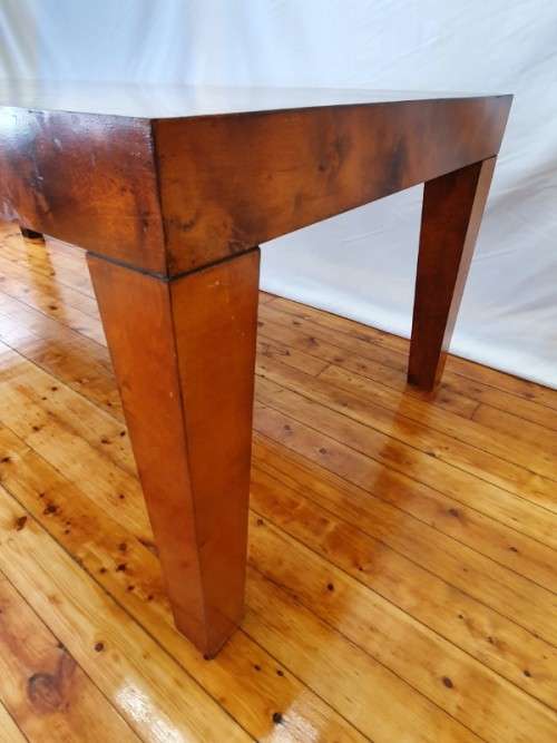 A modern, stylish (2440cm x 100cm) Coricraft 6-seater dining table. Xmas sale