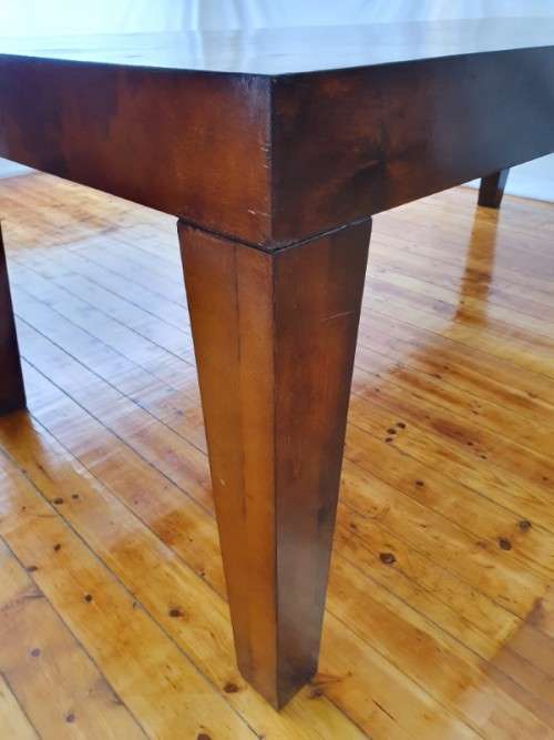 A modern, stylish (2440cm x 100cm) Coricraft 6-seater dining table. Xmas sale