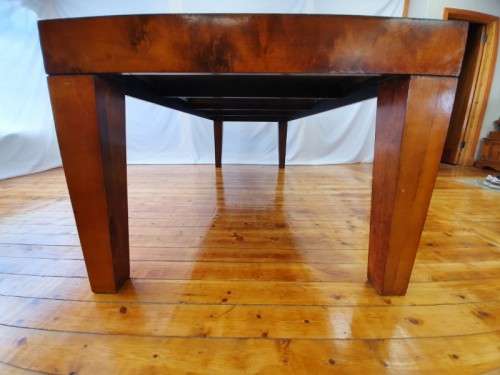 A modern, stylish (2440cm x 100cm) Coricraft 6-seater dining table. Xmas sale