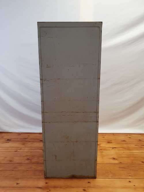 An awesome large 4 drawer metal filing cabinet, needs some tlc, perfect to paint!!