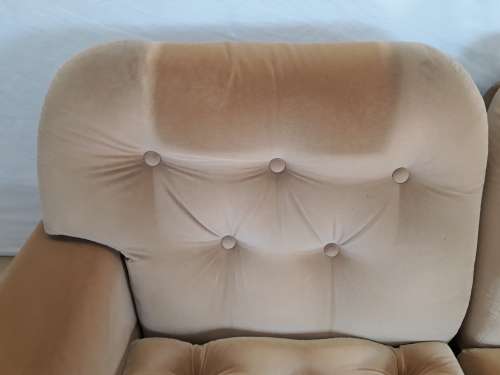 A fantastic comfortable two piece lounge suite, perfect in informal lounges!