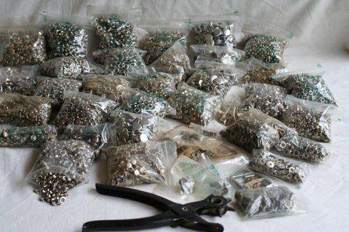 THOUSANDS AND THOUSANDS OF STUDS, BUTTONS, BUCKLES AND CLIPS! YOU CAN START A BUSINESS WITH ALL THIS