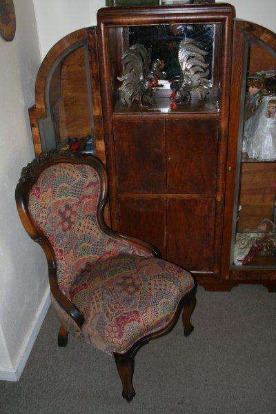 TAKE A LOOK AT THIS ANTIQUE CHAIR!!! STUNNING AND PERFECT FOR THAT "SPACE" WHERE NOTHING ELSE FITS..