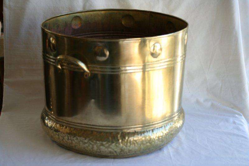 EXTRA LARGE BRASS PLANTER / CONTAINER WITH EXPANDED BASE!!! THIS IS BEAUTIFUL!