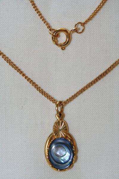 A VERY BEAUTIFUL VINTAGE CHAIN AND PENDANT!!!  STUNNING PIECE IN EXCELLENT CONDITION...