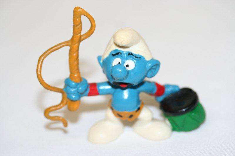 COLLECTABLE PEYO "LION TAMER SMURF" MADE BY SCHLEICH HONG KONG