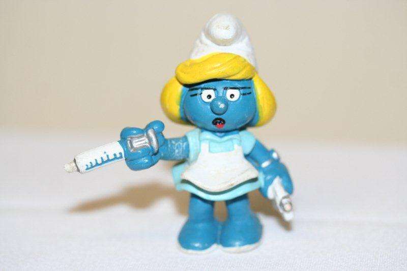 COLLECTABLE PEYO "NURSE SMURFETTE" MADE BY SCHLEICH WEST GERMANY