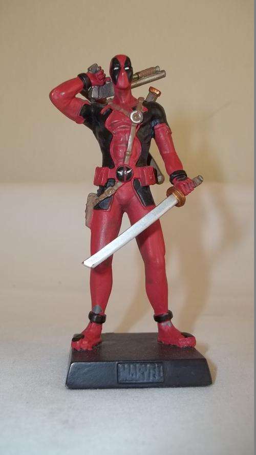 AWESOME COLLECTABLE MARVEL COMICS "DEADPOOL" DIE CAST ACTION MAN