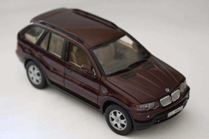 WOW!!! A STUNNING BMW X5 SUV!!! SCALE 1/18 -  VERY COOL...