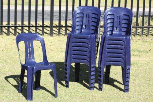 15 x NICE STURDY PLASTIC CHAIRS IN EXCELLENT CONDITION! PERFECT FOR FUNCTIONS OR TO HIRE. BID/CHAIR