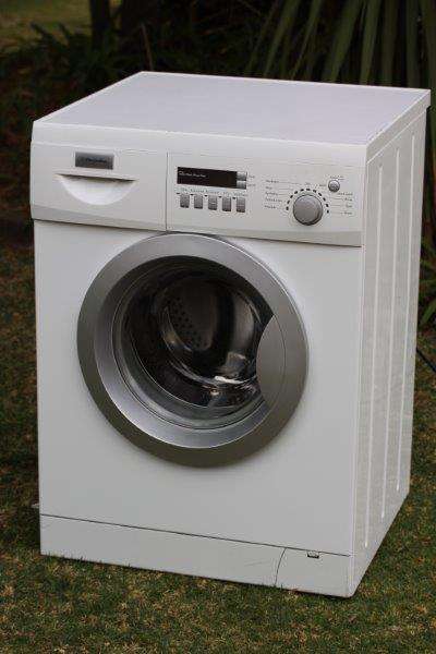 ELECTROLUX AUTOMATIC WASHING MACHINE IN EXCELLENT CONDITION AND WORKING PERFECTLY!!!