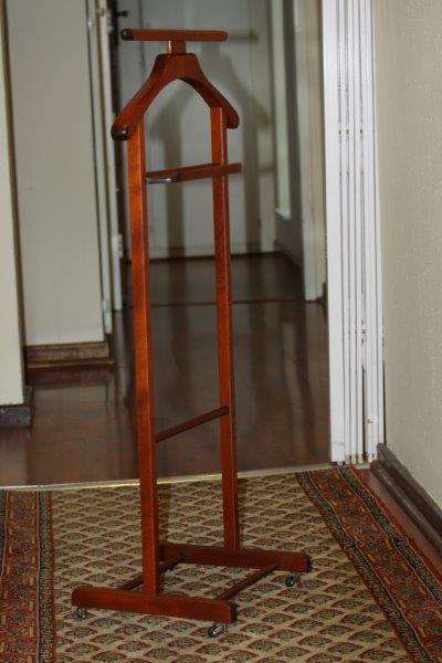 AWESOME 'MR JEEVES' CLOTHING VALET STAND IN GREAT CONDITION!!! MADE IN ITALY BY