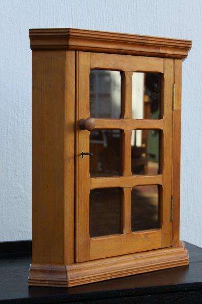 AN EXQUISITE OREGON-PINE CORNER CABINET IN EXECELLENT CONDITION!!! A BEAUTIFUL PIECE OF FURNITURE!!!