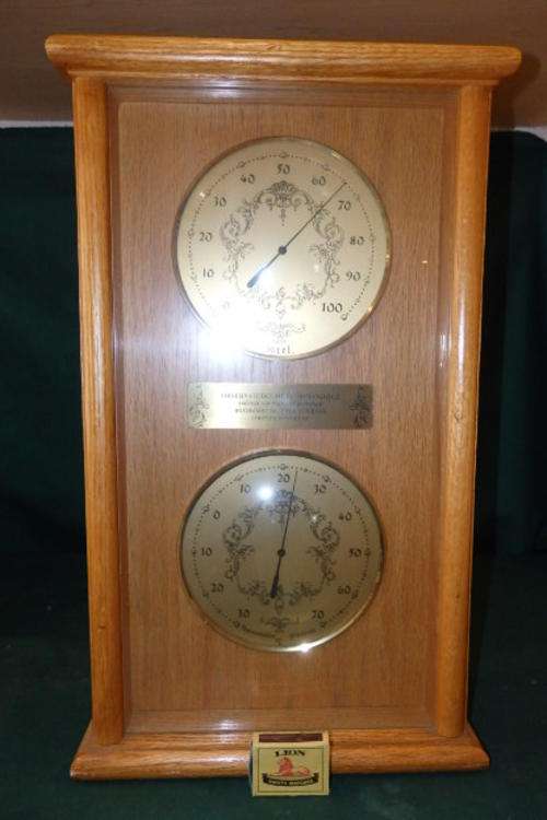 A MAGNIFICENT FRENCH MADE LIMITED EDITION HYGROMETER AND THERMOMETER IN AN OAK CASING BEHIND GLASS