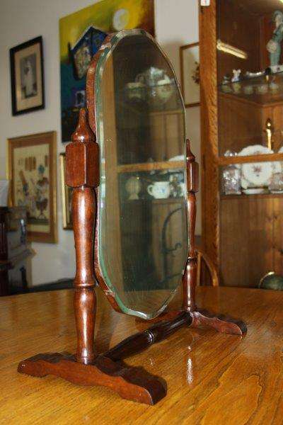 A FABULOUS SOLID MAHOGANY ANTIQUE BEVELLED MIRROR THAT CAN SWIVEL - STUNNING FURNITURE!!!