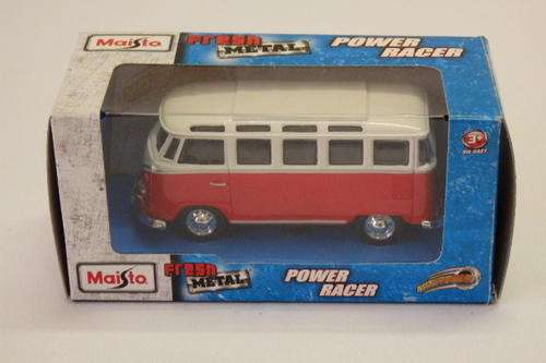 AN AMAZING MAISTO "FRESH METAL" "MOTORIZED" VINTAGE RED AND WHITE VW KOMBI VITRE