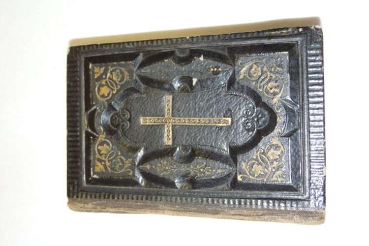 A MAGNIFICENT ANTIQUE (1878 TO 1903) GERMAN CHILDREN'S PRAYERBOOK WITH PRESSED COVERS