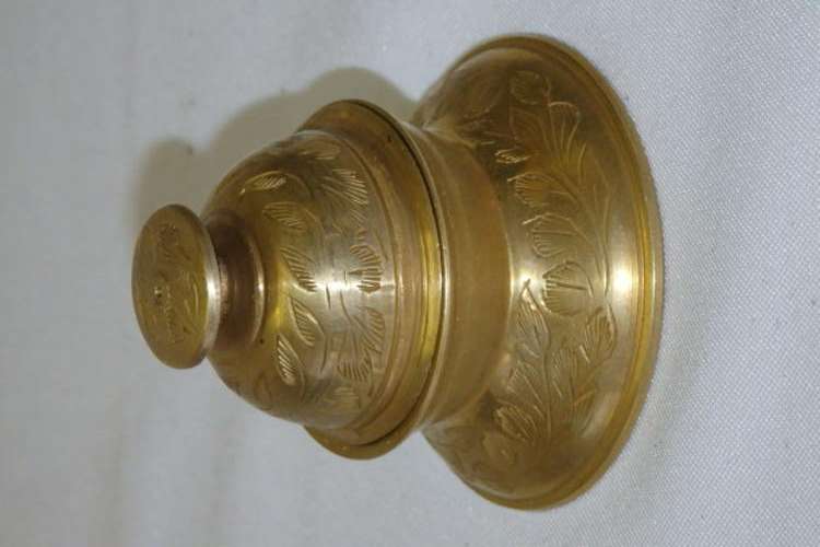 AN EXQUISITE HAND ENGRAVED BUDDHIST BRASS CLAW BELL IN IT'S ORIGINAL BRASS HOLDER