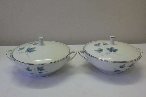 A BEAUTIFUL "ROYAL CERAMICS" BY NORITAKE OF JAPAN "VINTAGE SERIES" SET OF TWO LIDDED SERVING BOWLS