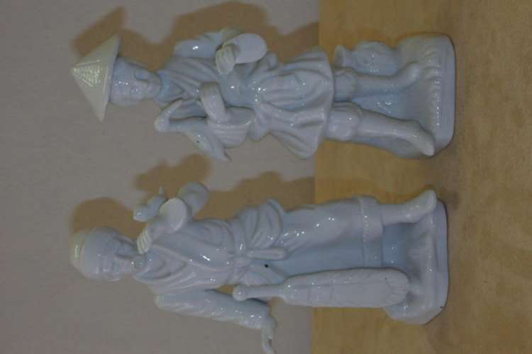 TWO MAGNIFICENT "THE LEONARDO COLLECTION" WHITE ENGLISH PORCELAIN FIGURINES