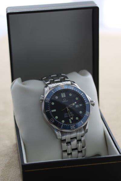 WOW!! A STUNNING OMEGA SEAMASTER PROFESSIONAL 300m/1000ft MENS WRIST WATCH IN EXCELLENT CONDITION!!!