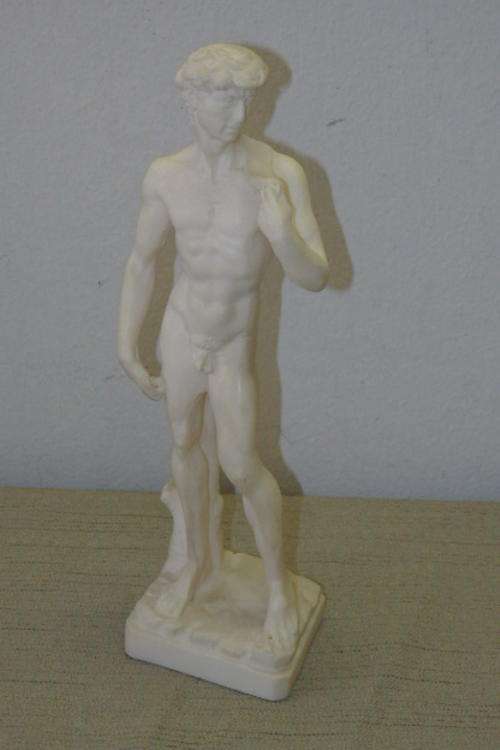 AN AWESOME "LE RON STONELIGHT'' , MICHELANGELO'S "DAVID" WHITE RESIN FIGURINE