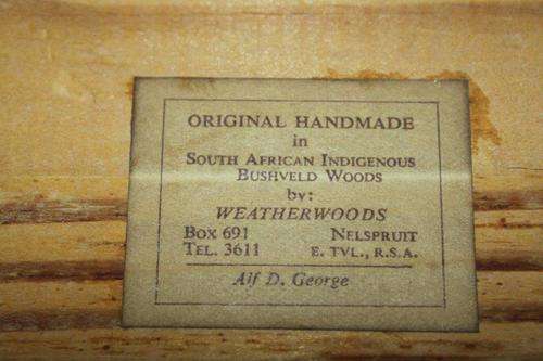 A STUNNING VINTAGE HARDWOOD COFFEE TABLE IN EXCELLENT CONDITION!!! Made by Weatherwood in Nelspruit