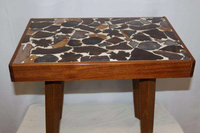 A STUNNING VINTAGE HARDWOOD COFFEE TABLE IN EXCELLENT CONDITION!!! Made by Weatherwood in Nelspruit