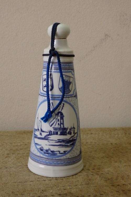 AN AWESOME "PLUMB AND RUM" WALDEMAR BEHN ECKERNFORDE PORCELAIN LIQUEUR DECANTER
