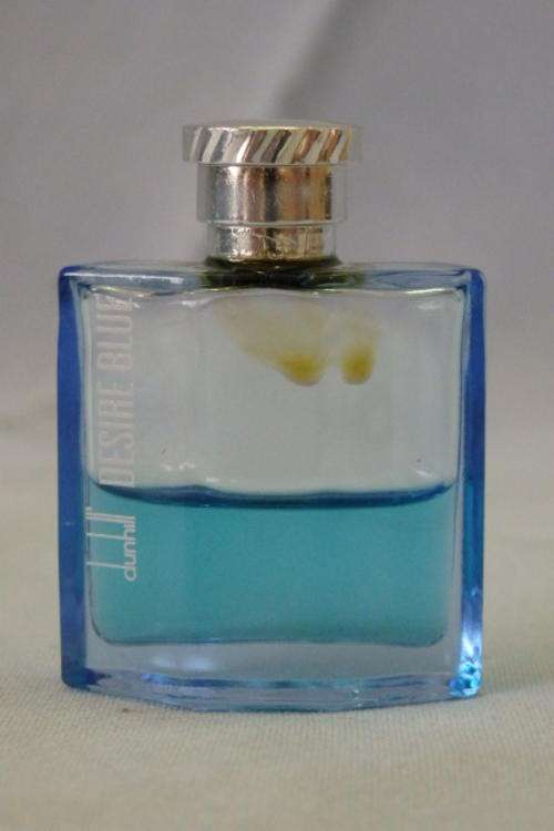 A FANTASTIC ALFRED DUNHILL "DESIRE BLUE" EAU DE TOILETTE PERFUME SAMPLE BOTTLE