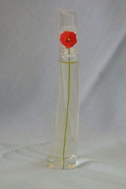 AN AWESOME KENZO PERFUMES "KENZO FLOWER" EAU DE PARFUM PERFUME SAMPLE BOTTLE