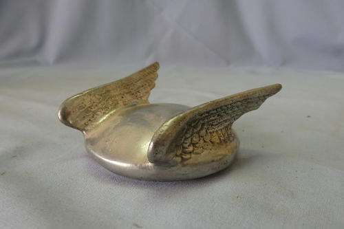 AN AWESOME RARE VINTAGE ORIGINAL CHROMED (1930) CHRYSLER "WINGED" RADIATOR CAP/ HOOD ORNAMENT