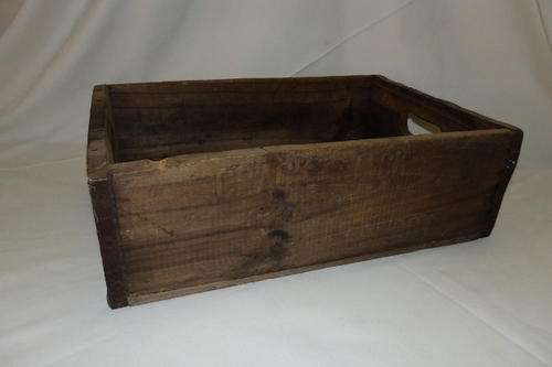 AN INCREDIBLE VINTAGE (c1950's) "CRACKERJACK LIDO COWBOY" WOODEN BOX/ CRATE