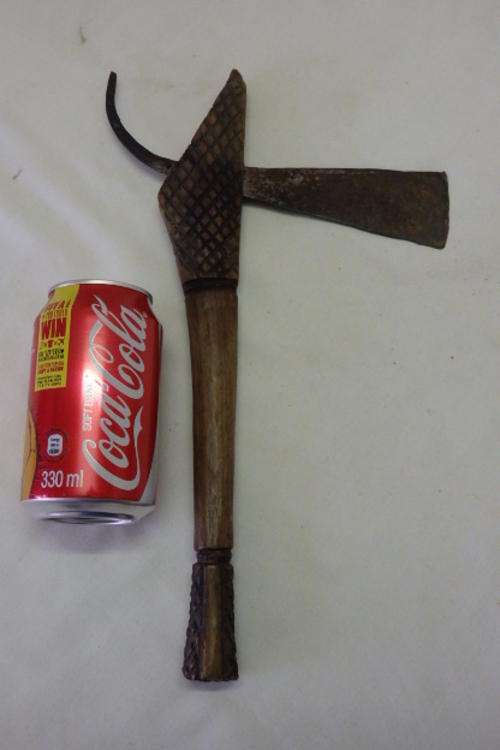 A FANTASTIC TRADITIONAL ETHNIC EAST AFRICA (TANZANIA/ ETHIOPIA) TRIBAL/ CEREMONIAL AXE