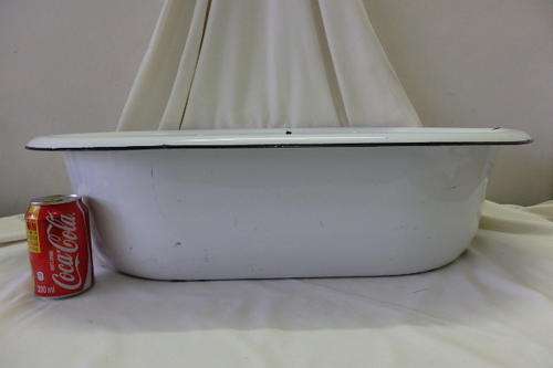 A FANTASTIC "LARGE" VINTAGE ENAMELWARE WHITE AND BLACK DOUBLE HANDLED BASIN/ BATH