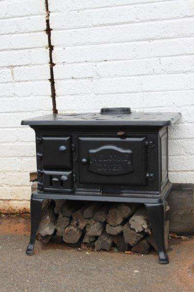 A STUNNING 'WELCOME DOVER' CAST IRON 5 PLATE COAL / WOOD STOVE - ABSOLUTELY STUNNING!!!