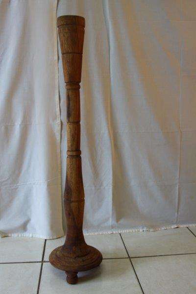 A BEAUTIFUL SOLID TEAK VINTAGE TALL TURNED CANDLE STAND IN GREAT CONDITION FOR THE AGE!!!