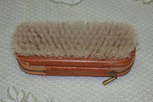 AN AMAZING VINTAGE "MOTOR SPARES CENTRE - JOHANNESBURG" COMPLIMENTARY GENTLEMEN'S GROOMING SET