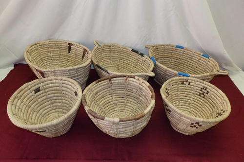 SIX FABULOUS ASSORTED HANDMADE GRASS PLANTERS IN TWO DIFFERENT SIZES bid/plante