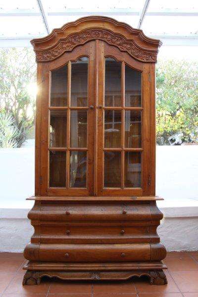 AN INCREDIBLE UNIQUE SOLID BURMESE TEAK SHOWCASE CABINET WITH EXQUISITE HAND CARVED DETAIL! WOW!!!!!