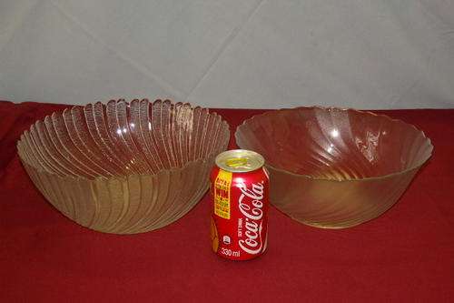 TWO FANTASTIC (GOOD SIZE) ROUND GLASS MIXING/ SALAD/ DESSERT BOWLS IN EXCELLENT CONDITION bid/bowl