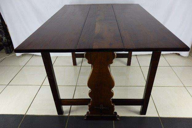 EXQUISITE VINTAGE 'DROP LEAF' DOUBLE GATE-LEG TABLE IN EXCELLENT CONDITION! EXQUISITE FURNITURE!