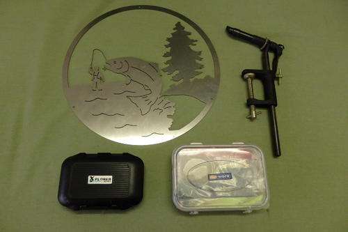 A FANTASTIC COLLECTION OF FLY FISHING PIECES INCLUDING A VISE, BOX OF FLIES, FLY MAKING KIT & DECAL
