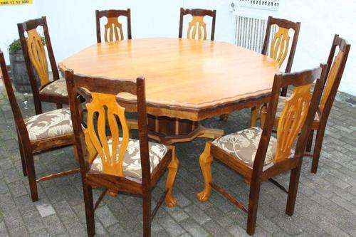 A MAGNIFICENT YELLOW WOOD IMBUIA 8 SEATER BALL CLAW DINING ROOM SUITE IN FANTASTIC CONDITION
