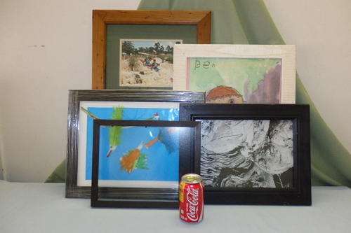 AN AWESOME COLLECTION OF FIVE ASSORTED PICTURE FRAMES INCLUDING WOODEN FRAMES bid/frame