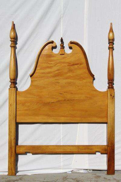 A SPECTACULAR SOLID BLACKWOOD SINGLE HEADBOARD WITH EXQUISITE DETAIL IN FANTASTIC CONDITION!!!