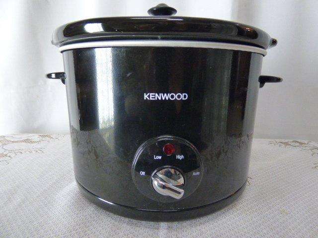 A NECESSARY, DURABLE AND CONTEMPORARY KENWOOD SLOW COOKER. A MUST HAVE IN THE KITCHEN!!